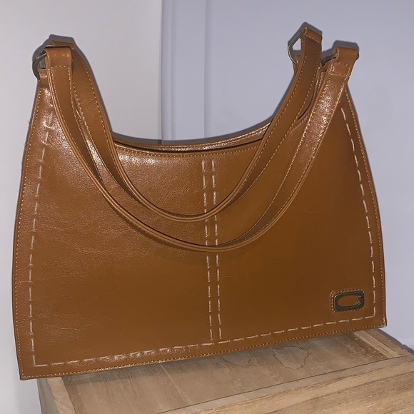 Guess purse - Picture 1 of 3